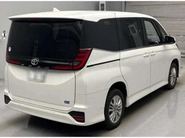 Toyota Noah 2022 — миниатюра 5