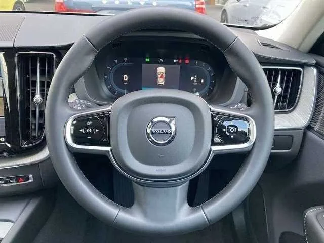 Volvo XC60 2025 — миниатюра 2
