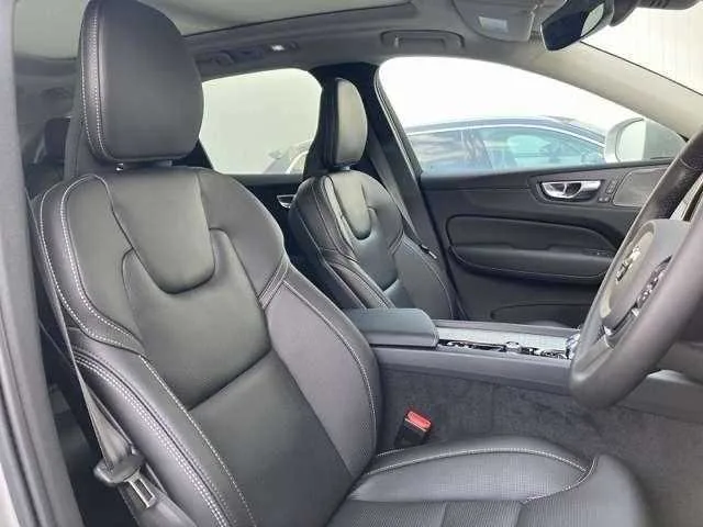 Volvo XC60 2025 — миниатюра 4