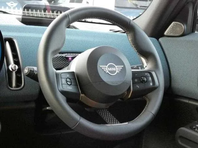 BMW MINI 2024 — миниатюра 3