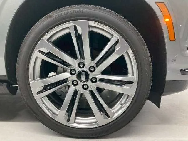 Cadillac Escalade 2025 — миниатюра 5