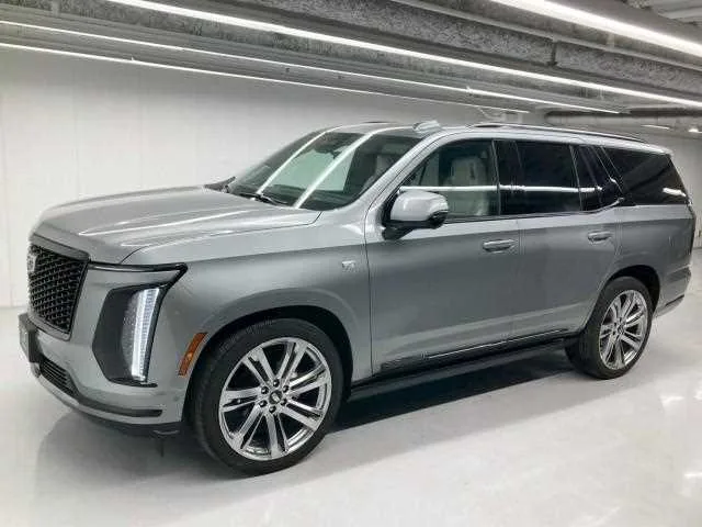 Cadillac Escalade 2025 — фото 1, купить с доставкой в Москву