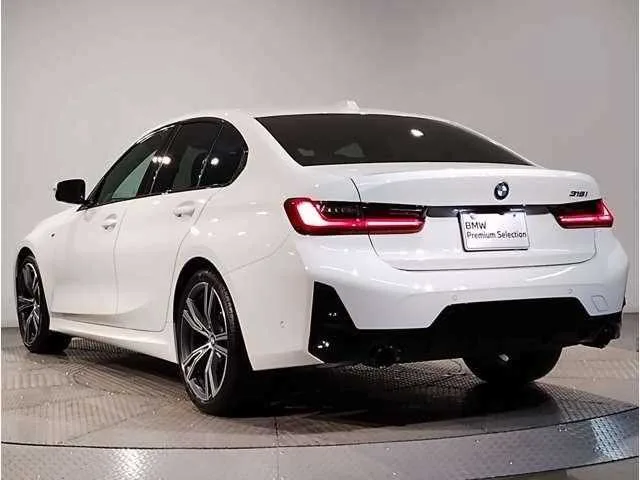 BMW 3 Series 2024 — миниатюра 2