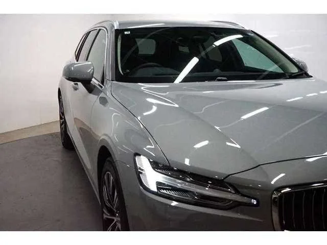Volvo V60 2025 — миниатюра 2