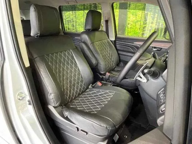 Mitsubishi Delica D:5 2024 — миниатюра 5