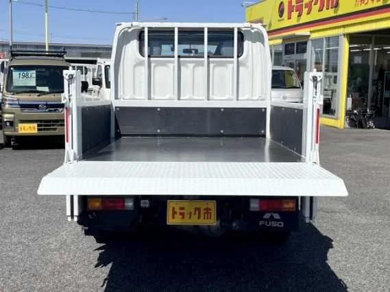 Mitsubishi Fuso Canter 2022 — миниатюра 2