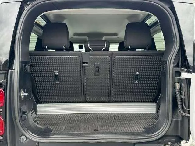 Land Rover Defender 2023 — миниатюра 4
