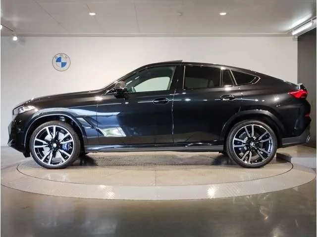 BMW X6 M60i xDrive 2023 — миниатюра 5