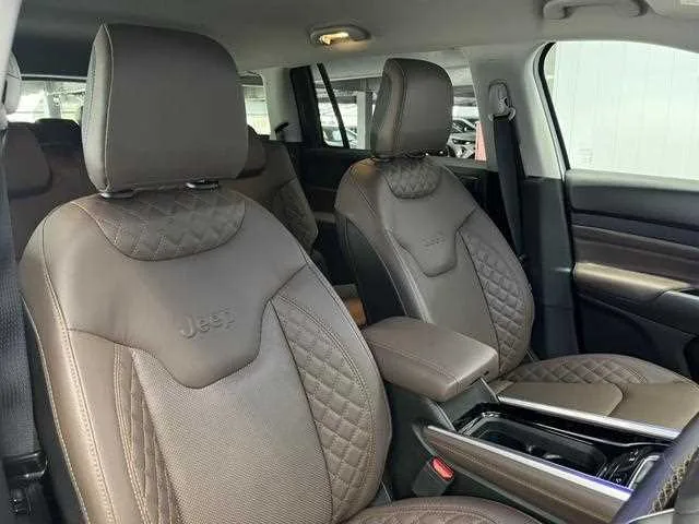 Jeep Commander 2024 — миниатюра 4