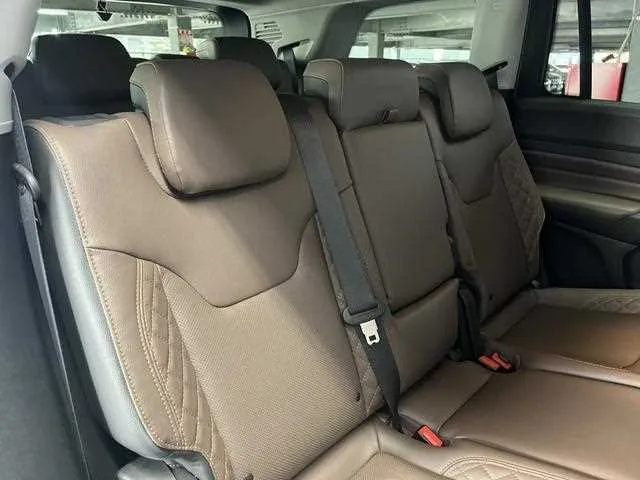 Jeep Commander 2024 — миниатюра 5