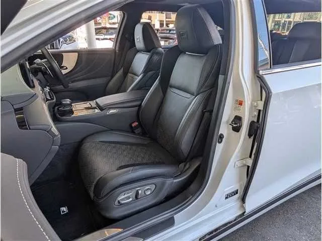 Lexus LS LS500 FSportNaviSR 2022 — миниатюра 3