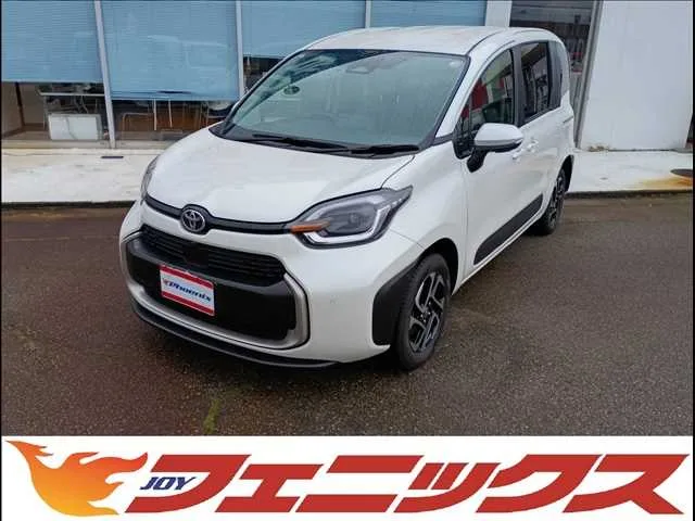 Toyota Sienta HYBRID Z 4WD 2022 — фото 1, купить с доставкой в Москву