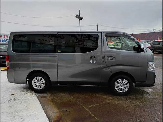 Nissan Caravan Premium GX 4WD 2023 — миниатюра 2