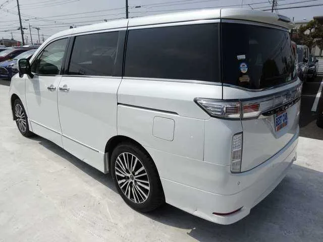 Nissan Elgrand 2.5 250HighwayStarS 2024 — миниатюра 3