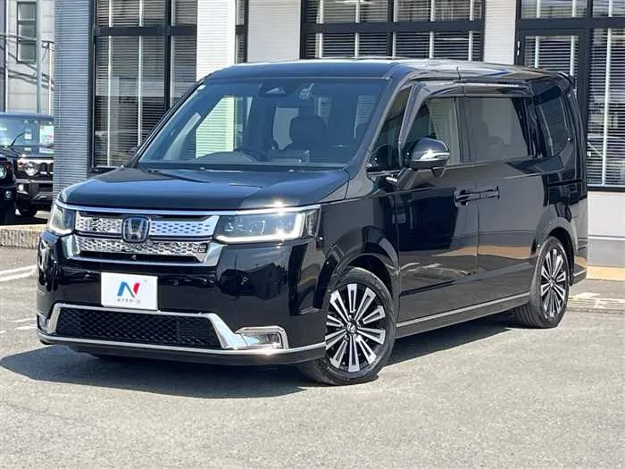Honda Step WGN 2022 — фото 1, купить с доставкой в Москву