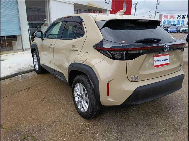 Toyota YARIS CROSS HYBRID G 4WD 2023 — миниатюра 3