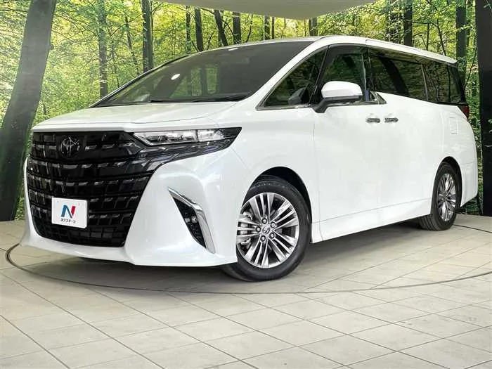 Toyota Alphard Hybrid 2024 — фото 1, купить с доставкой в Москву