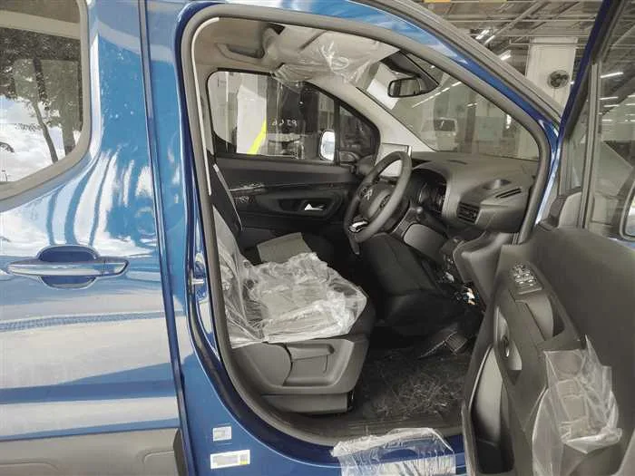 Citroen BERLINGO New E-berlingo EV passenger 2024 — миниатюра 3