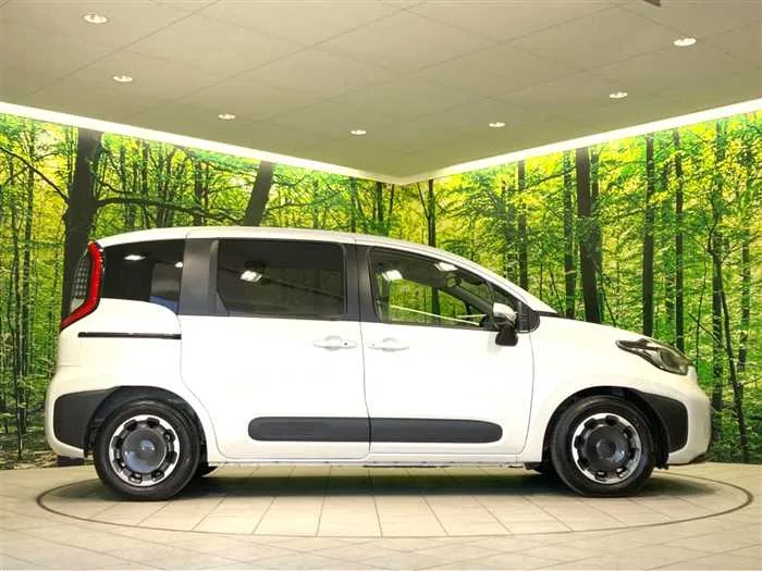 Toyota Sienta 2025 — миниатюра 4