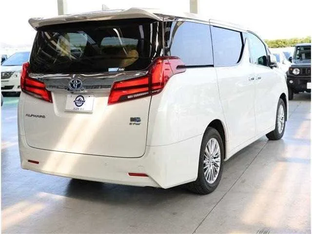 Toyota Alphard G 2023 — миниатюра 3