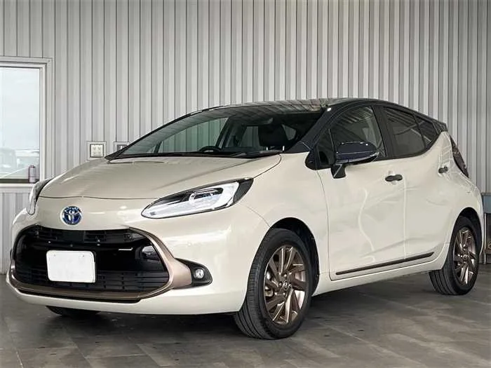 Toyota AQUA 2024 — фото 1, купить с доставкой в Москву