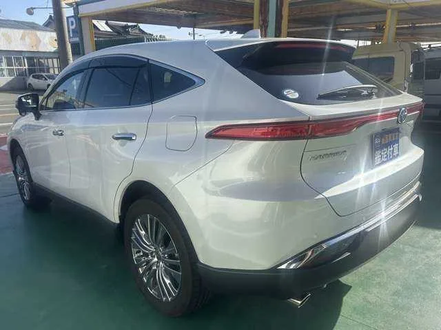 Toyota Harrier Hybrid 2.5 Hybrid Z Brown Interior Smart K 2024 — миниатюра 2