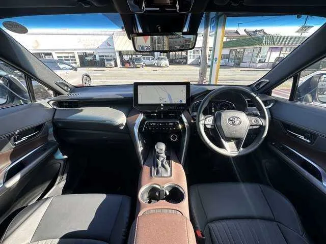 Toyota Harrier Hybrid 2.5 Hybrid Z Brown Interior Smart K 2024 — миниатюра 5