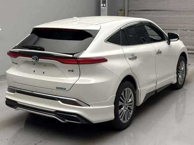 Toyota Harrier Hybrid Z 2022 — миниатюра 2