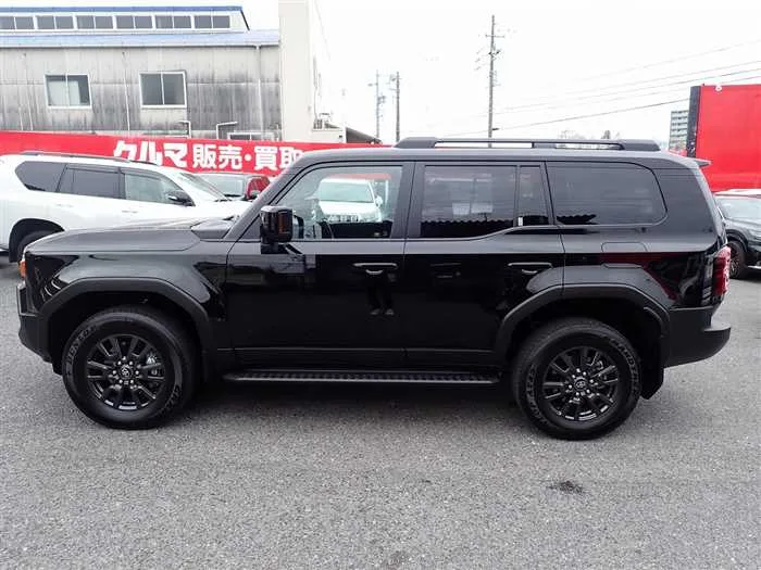 Toyota Land Cruiser VX Diesel turbo 2024 — миниатюра 2