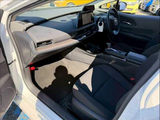 Toyota Prius G 2023 — миниатюра 4