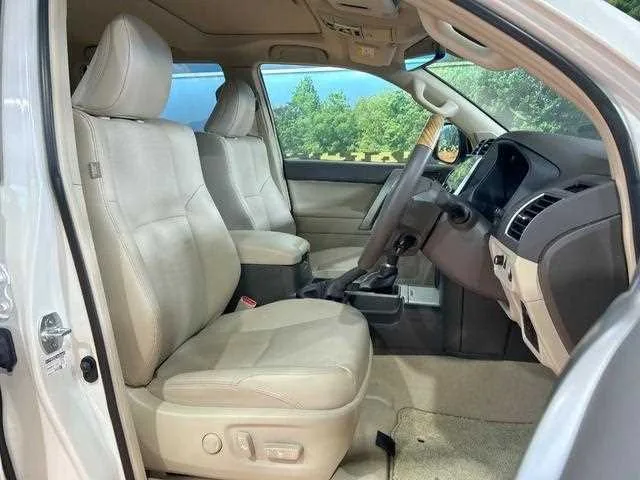 Toyota Land Cruiser Prado 2023 — миниатюра 5