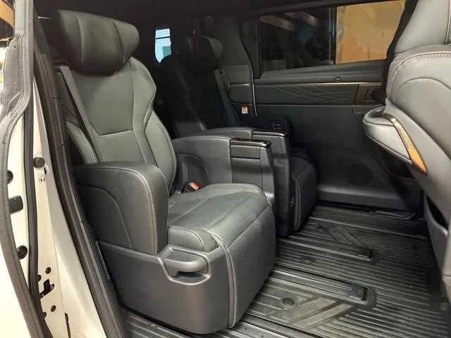 Toyota Alphard Hybrid 2024 — миниатюра 4