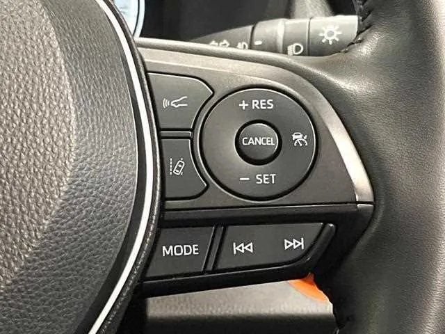 Toyota RAV4 2023 — миниатюра 2