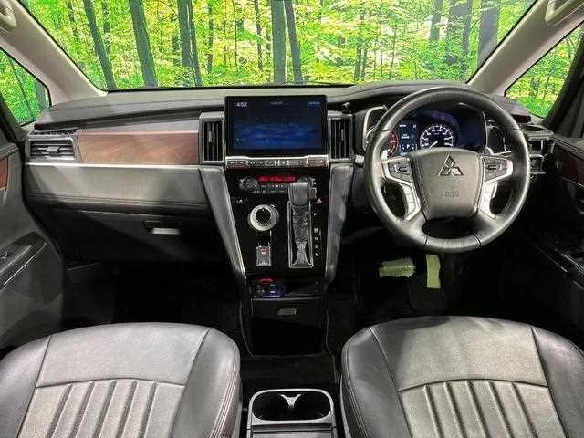 Mitsubishi Delica D:5 2023 — миниатюра 2