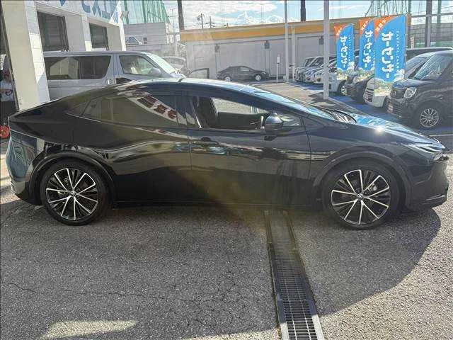 Toyota Prius Z 4WD 2024 — миниатюра 4