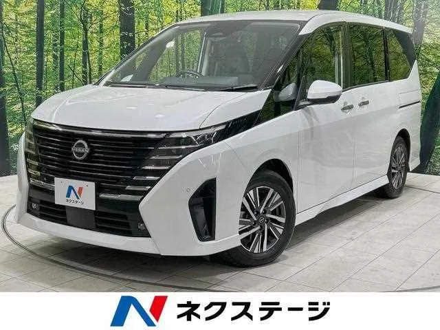 Nissan Serena 2023 — фото 1, купить с доставкой в Москву