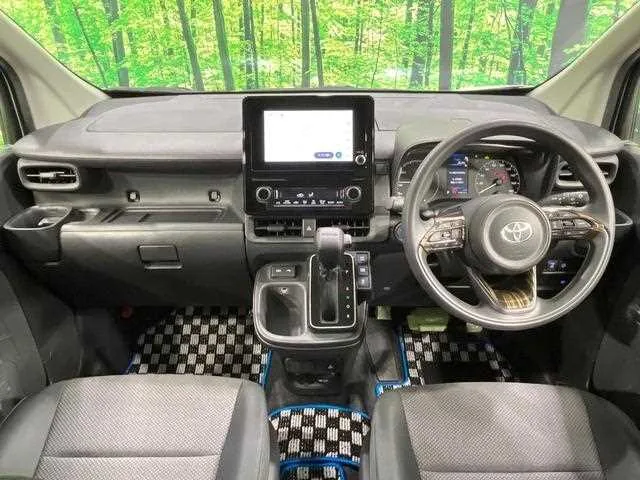 Toyota Sienta 2023 — миниатюра 2