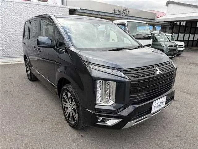 Mitsubishi Delica D:5 2024 — миниатюра 3