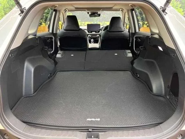 Toyota RAV4 2023 — миниатюра 4