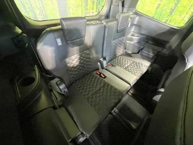 Toyota Voxy 2023 — миниатюра 4