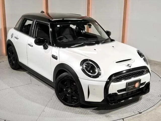 BMW MINI 2023 — миниатюра 4