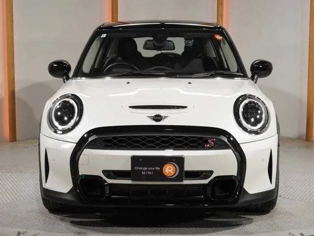BMW MINI 2023 — миниатюра 5