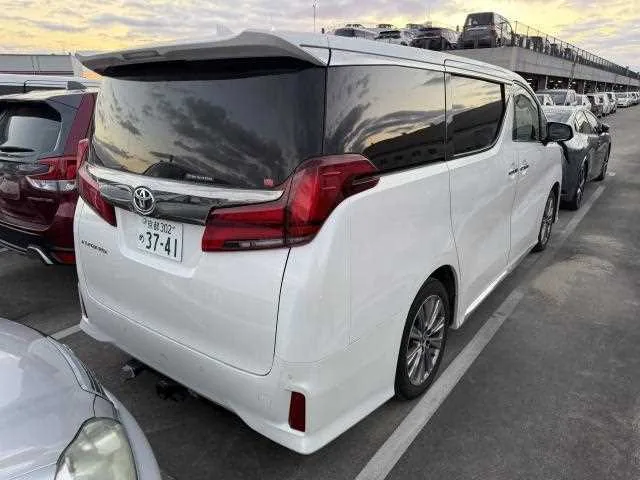 Toyota Alphard G 2022 — миниатюра 2