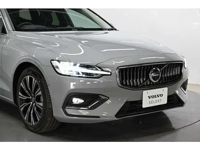 Volvo V60 2025 — миниатюра 3