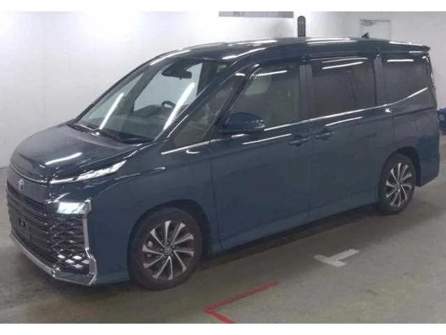 Toyota Voxy 2023 — миниатюра 4