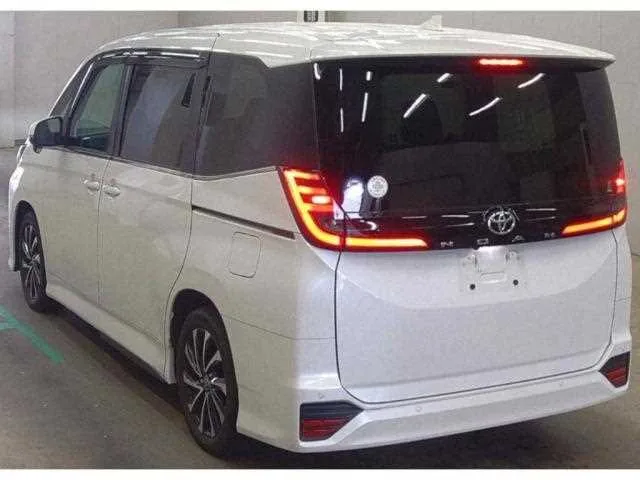 Toyota Noah 2023 — миниатюра 5