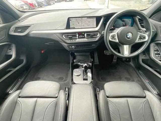 BMW 1 Series 2022 — миниатюра 2