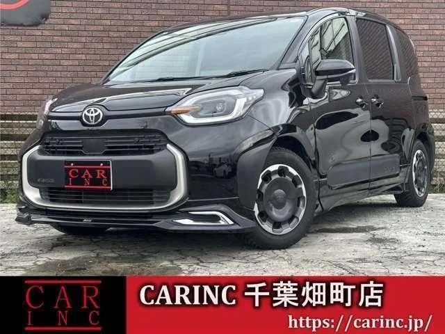 Toyota Sienta 2022 — фото 1, купить с доставкой в Москву