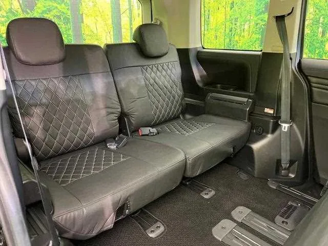 Mitsubishi Delica D:5 2024 — миниатюра 4