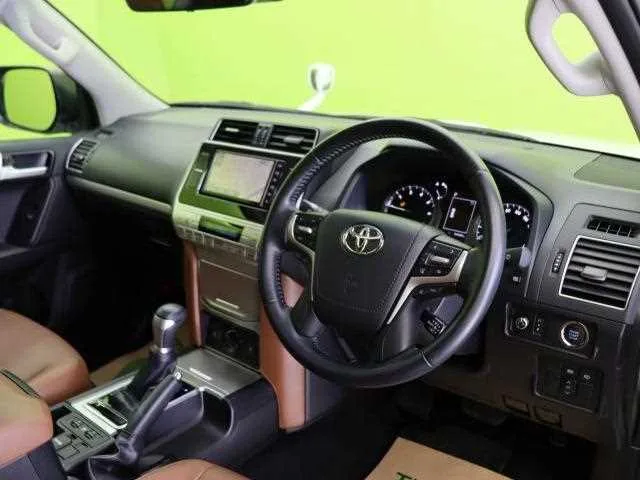 Toyota Land Cruiser Prado 2022 — миниатюра 3